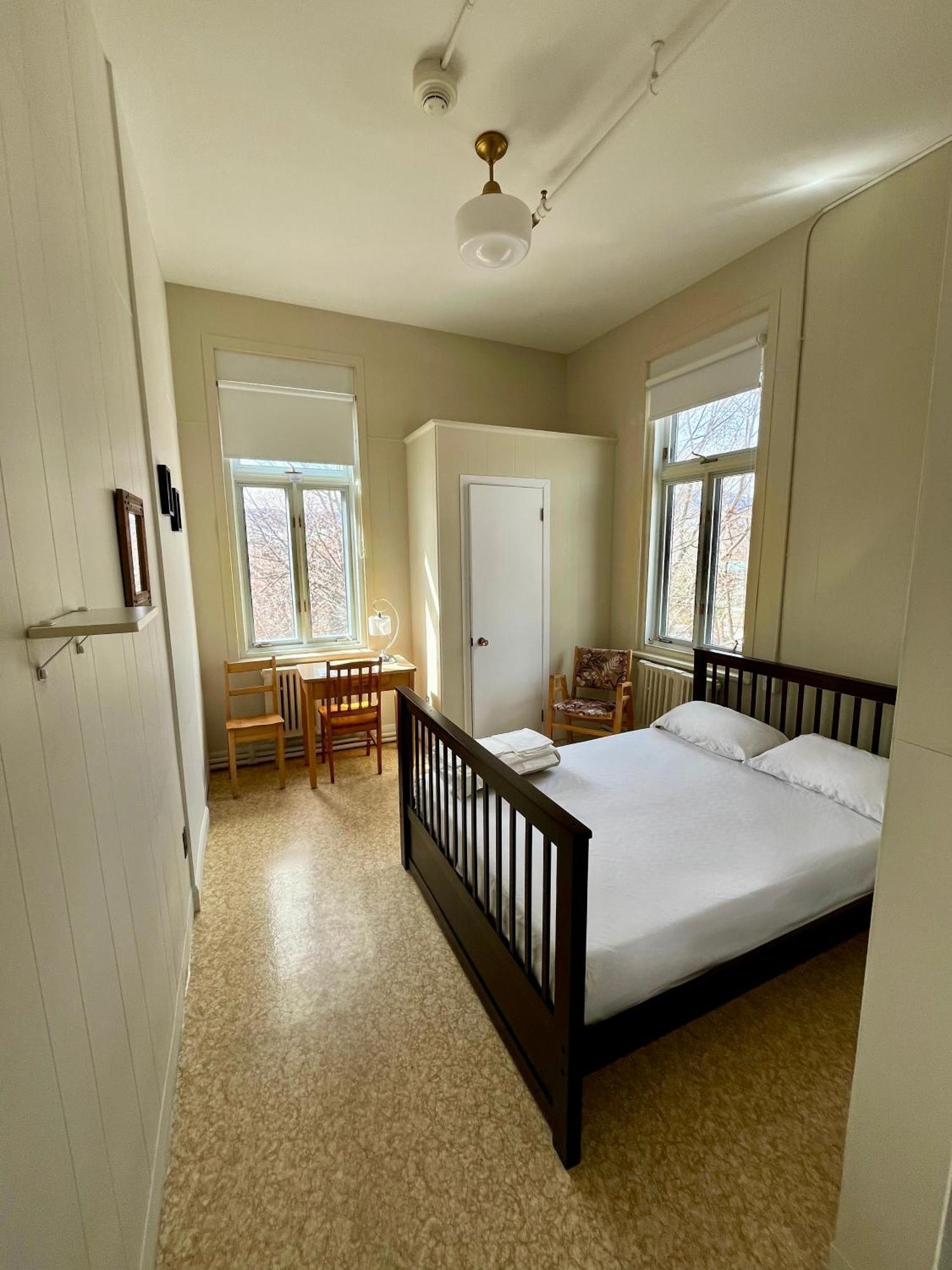 Auberge De Jeunesse Des Balcons Baie-Saint-Paul Eksteriør billede